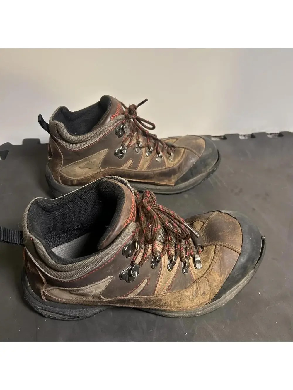 Men's Dunham Brown Hiking Boots Size 8.5